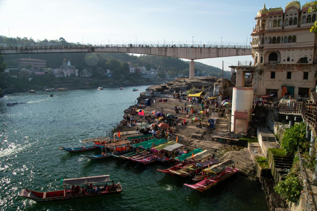 How to Reach Omkareshwar Temple
